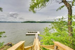 Fox Berry Hill - Lakefront with Dock, Launch & Hot Tub